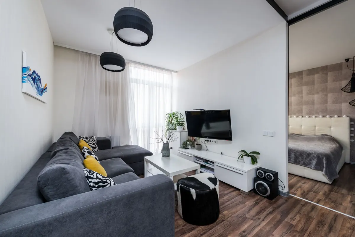 Beginner's Guide to Lighting a Rental Apartment Without Wiring Changes